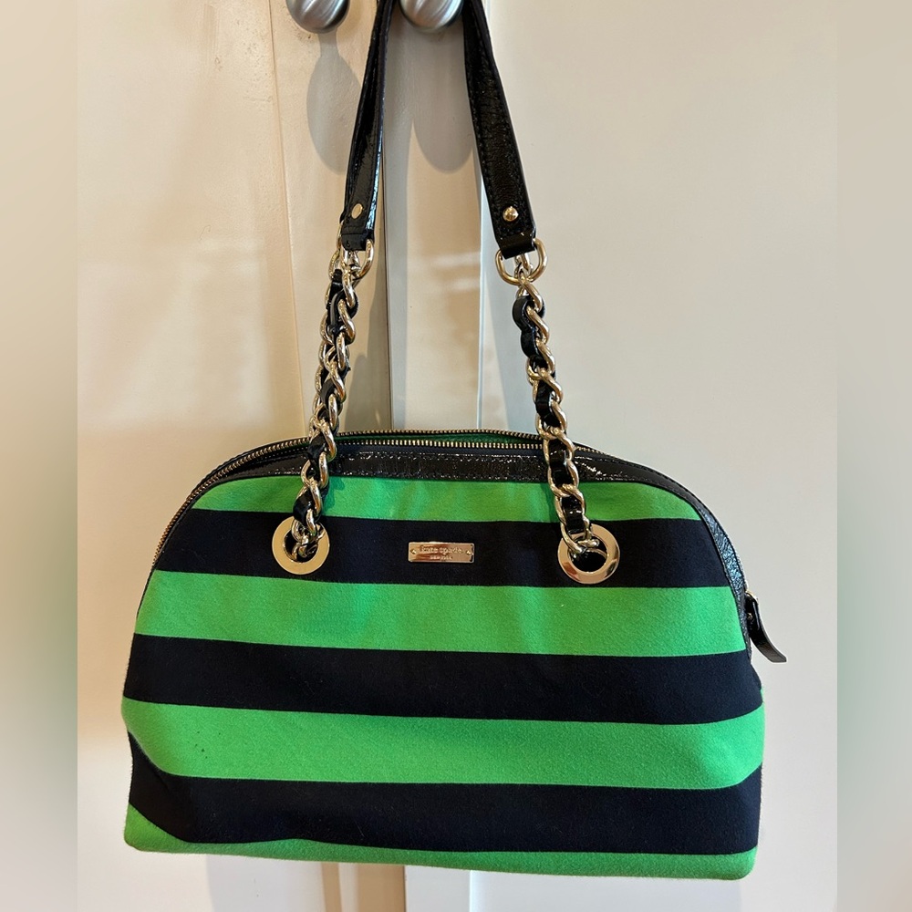 Kate Spade Handbag: Unique and Excellent condition!